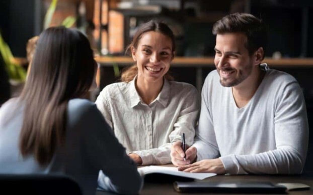 customers choosing brokers over banks